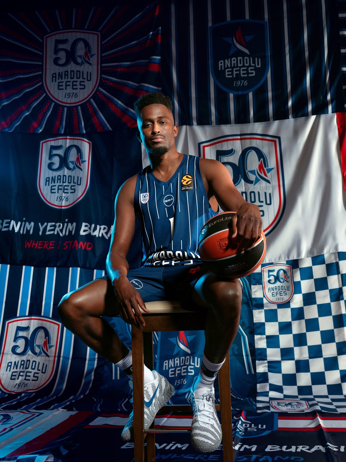 Anadolu Efes product photo, advertising & portrait, studio shot, frame 6