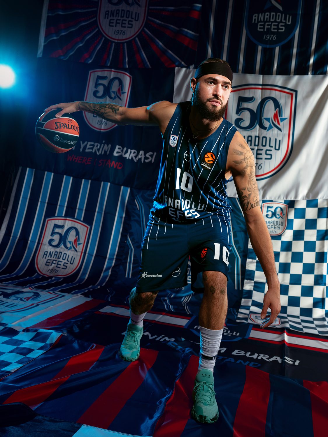 Anadolu Efes product photo, advertising & portrait, studio shot, frame 13
