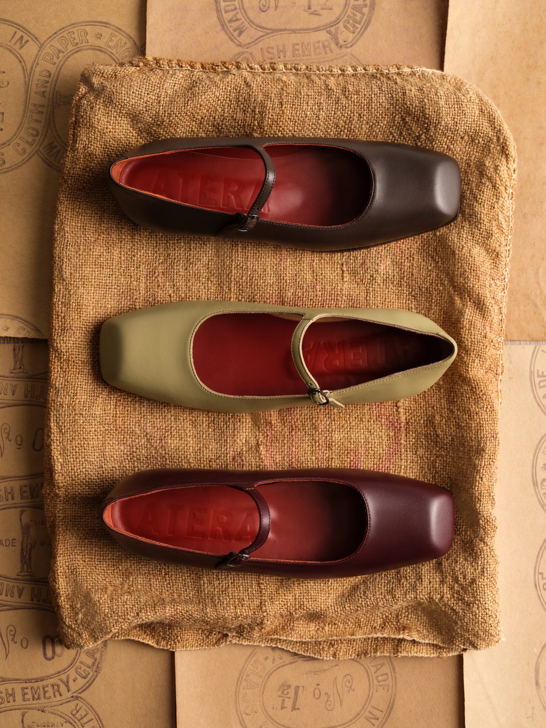 Atera product photo, fashion, studio shot, frame 16