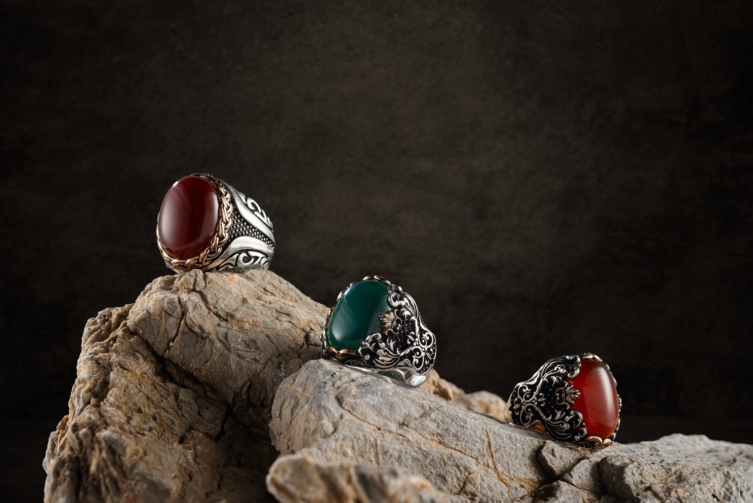 Dora Silver product photo, jewellery, studio shot, frame 3