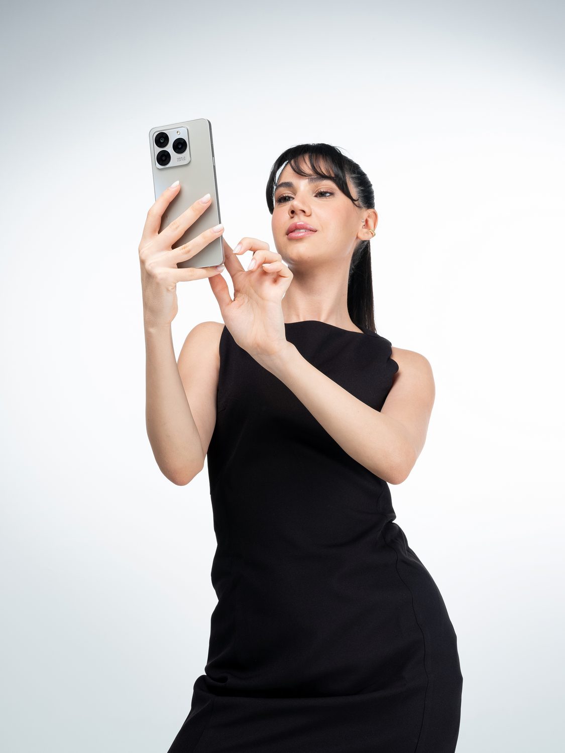 General Mobile product photo, product & tech, studio shot, frame 44