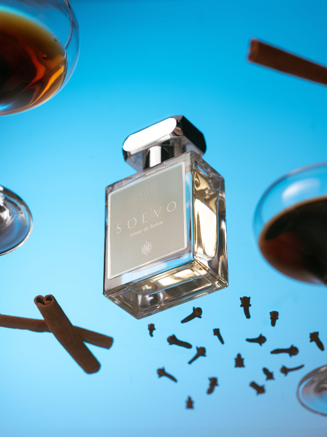 Soe'vo product photo, fragrance, studio shot, frame 4