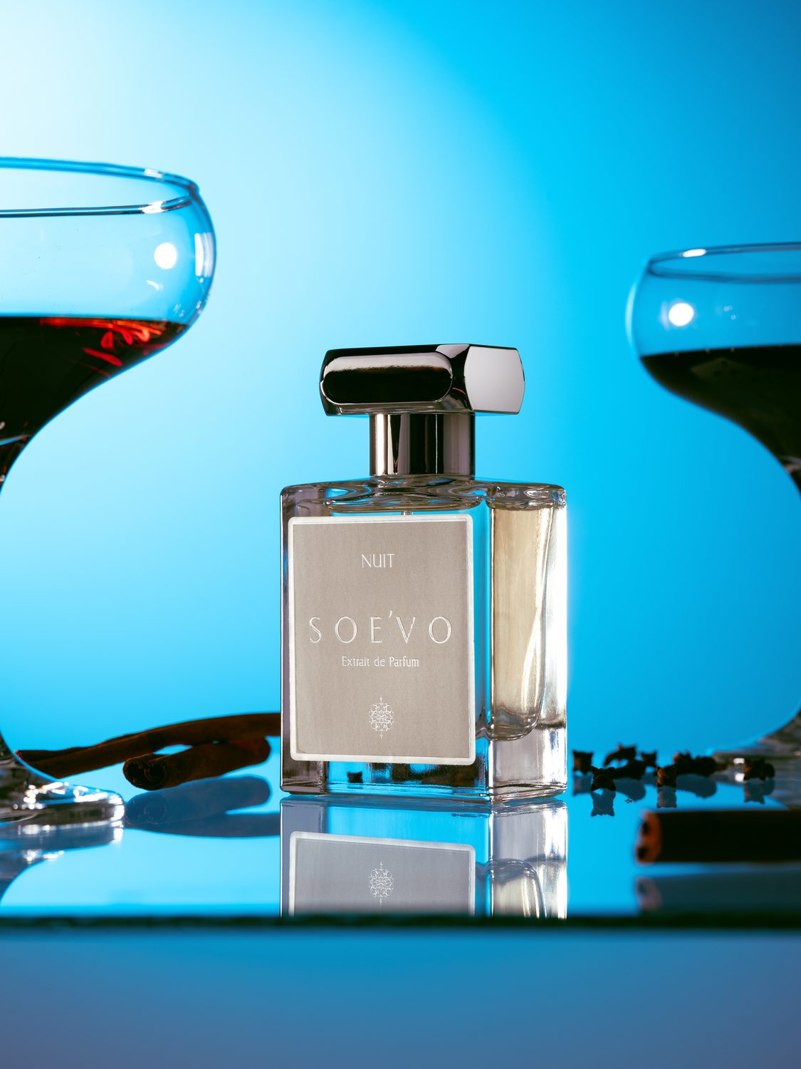 Soe'vo product photo, fragrance, studio shot, frame 5