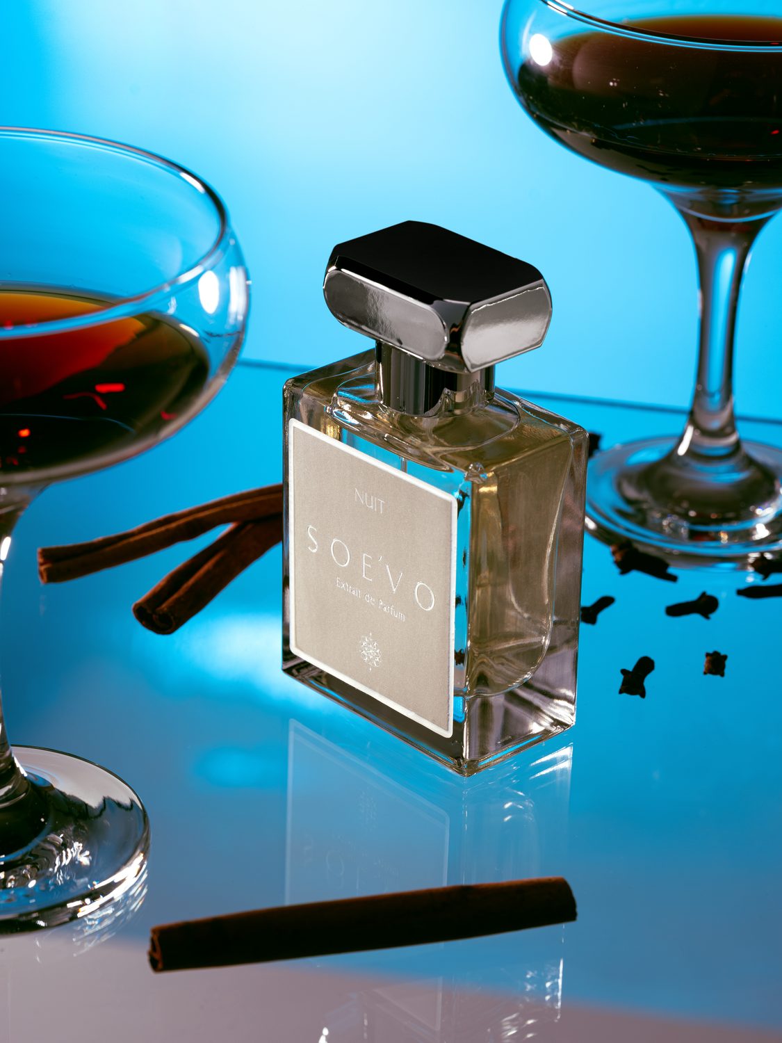 Soe'vo product photo, fragrance, studio shot, frame 6