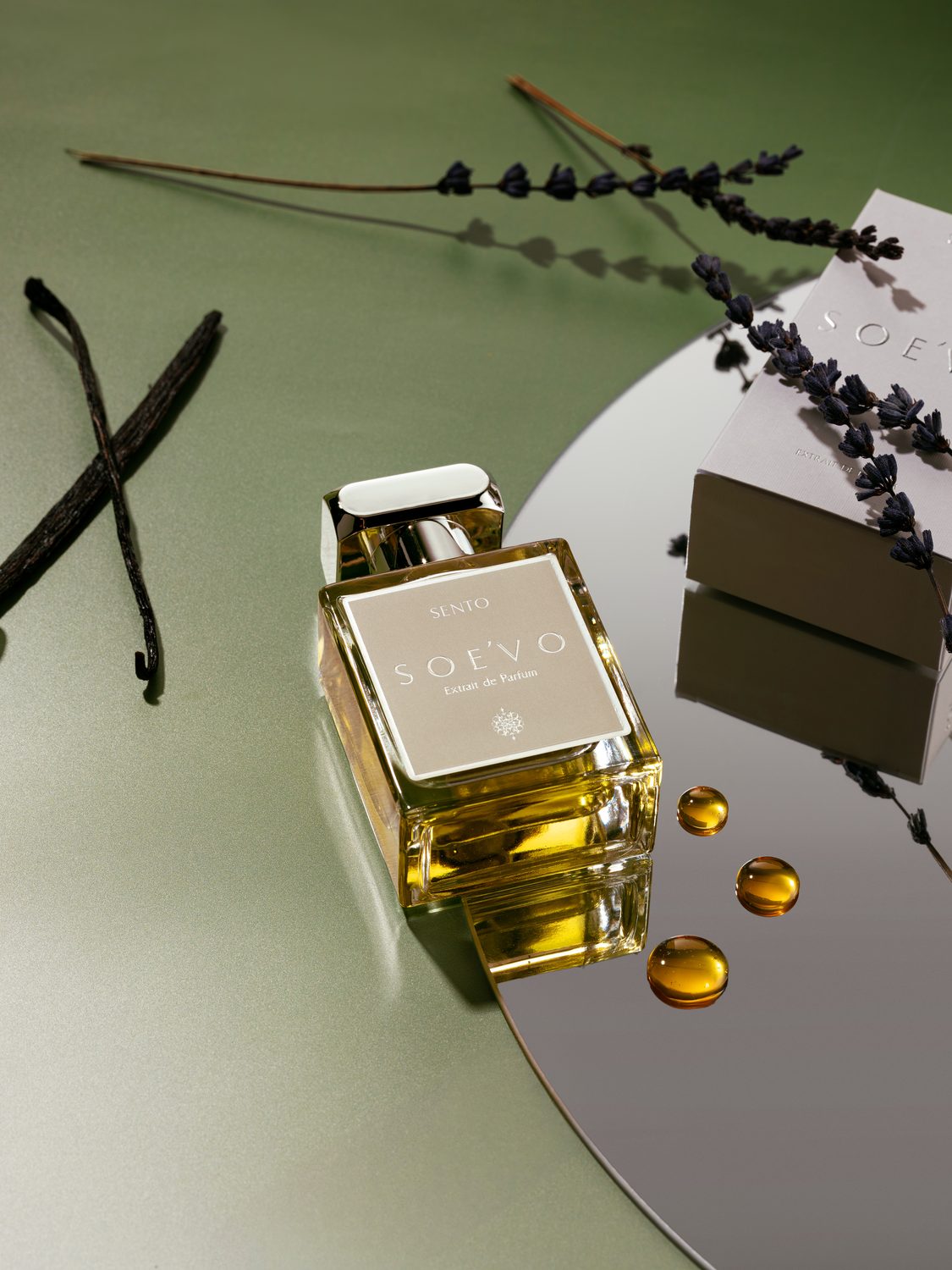 Soe'vo product photo, fragrance, studio shot, frame 7
