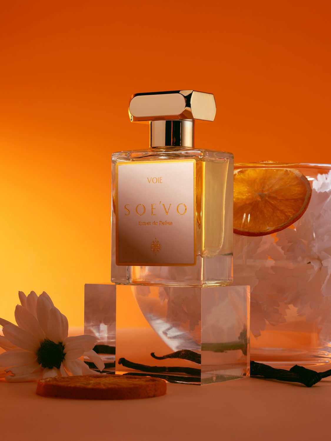 Soe'vo product photo, fragrance, studio shot, frame 13