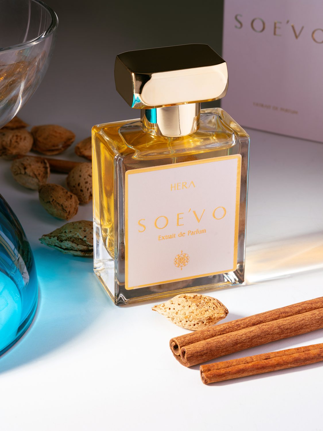 Soe'vo product photo, fragrance, studio shot, frame 16